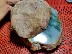 翡翠市场鱼龙混杂,如何才能买到真翡翠?